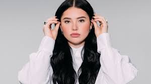 Lauren Spencer Smith image