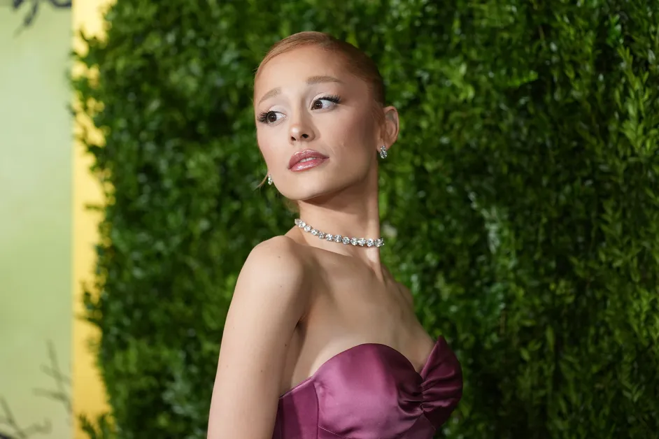Ariana Grande image
