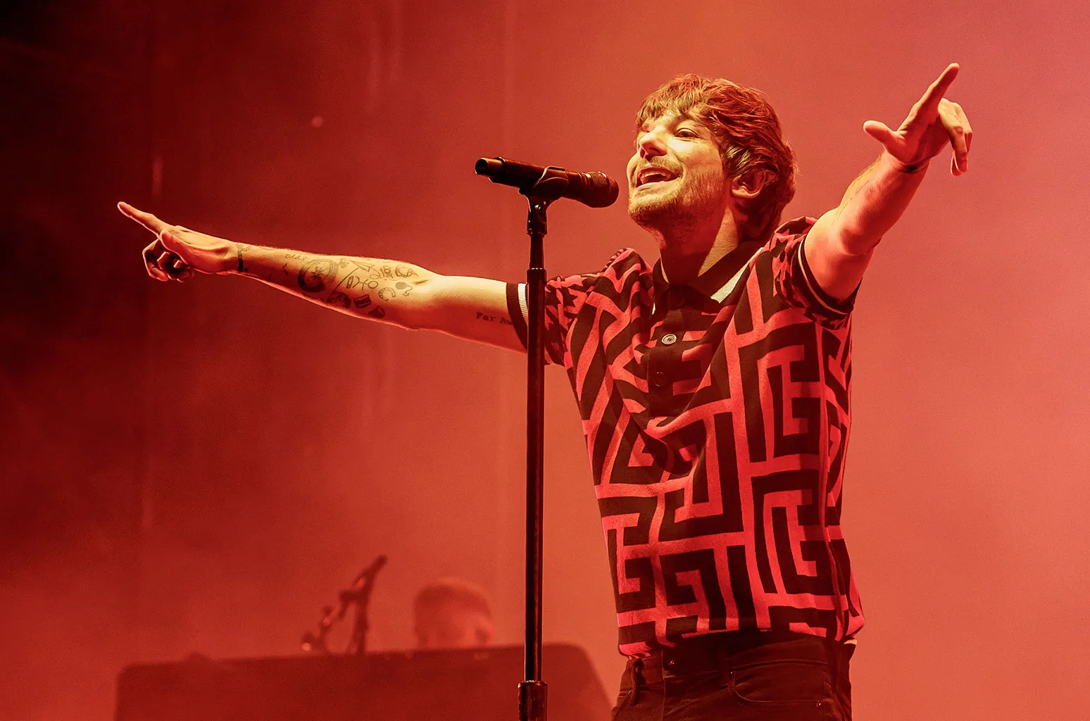 Louis Tomlinson image