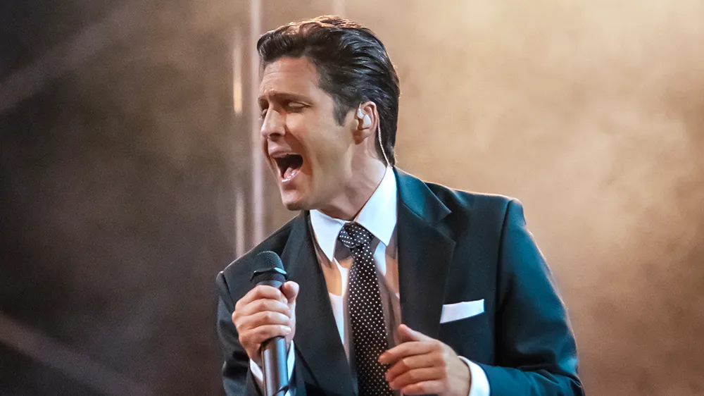 Luis Miguel image