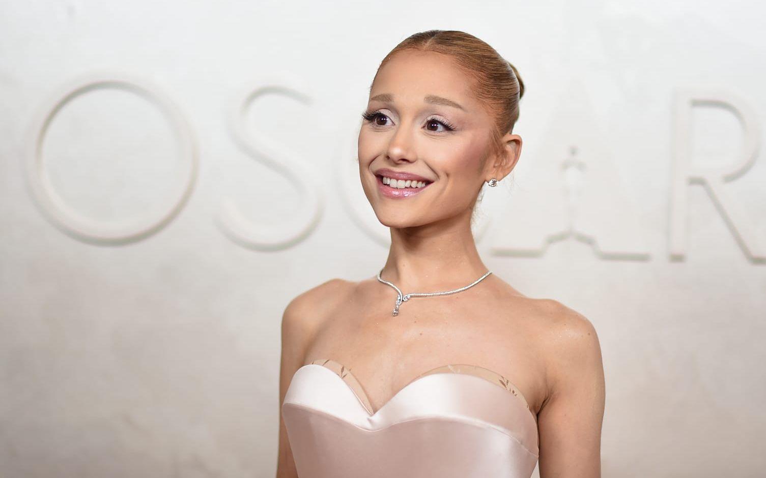 Ariana Grande image