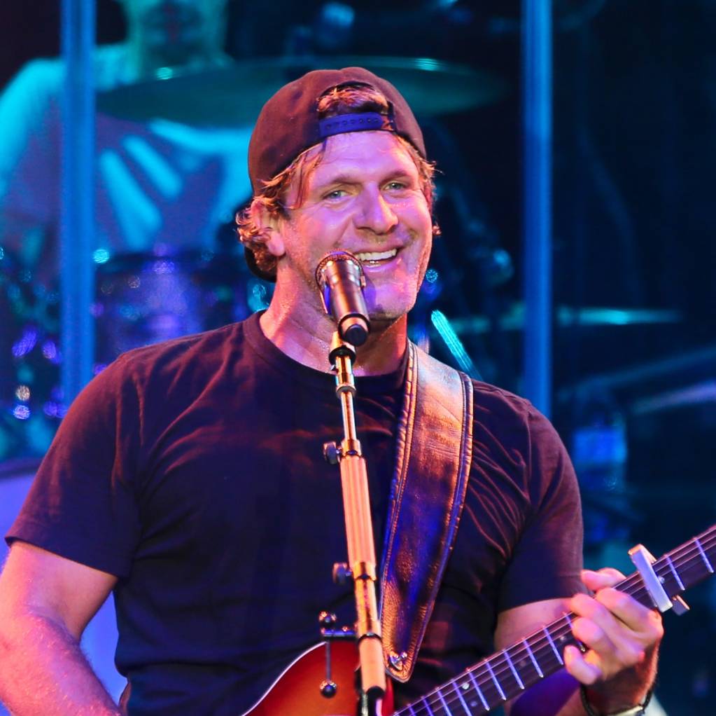Billy Currington image