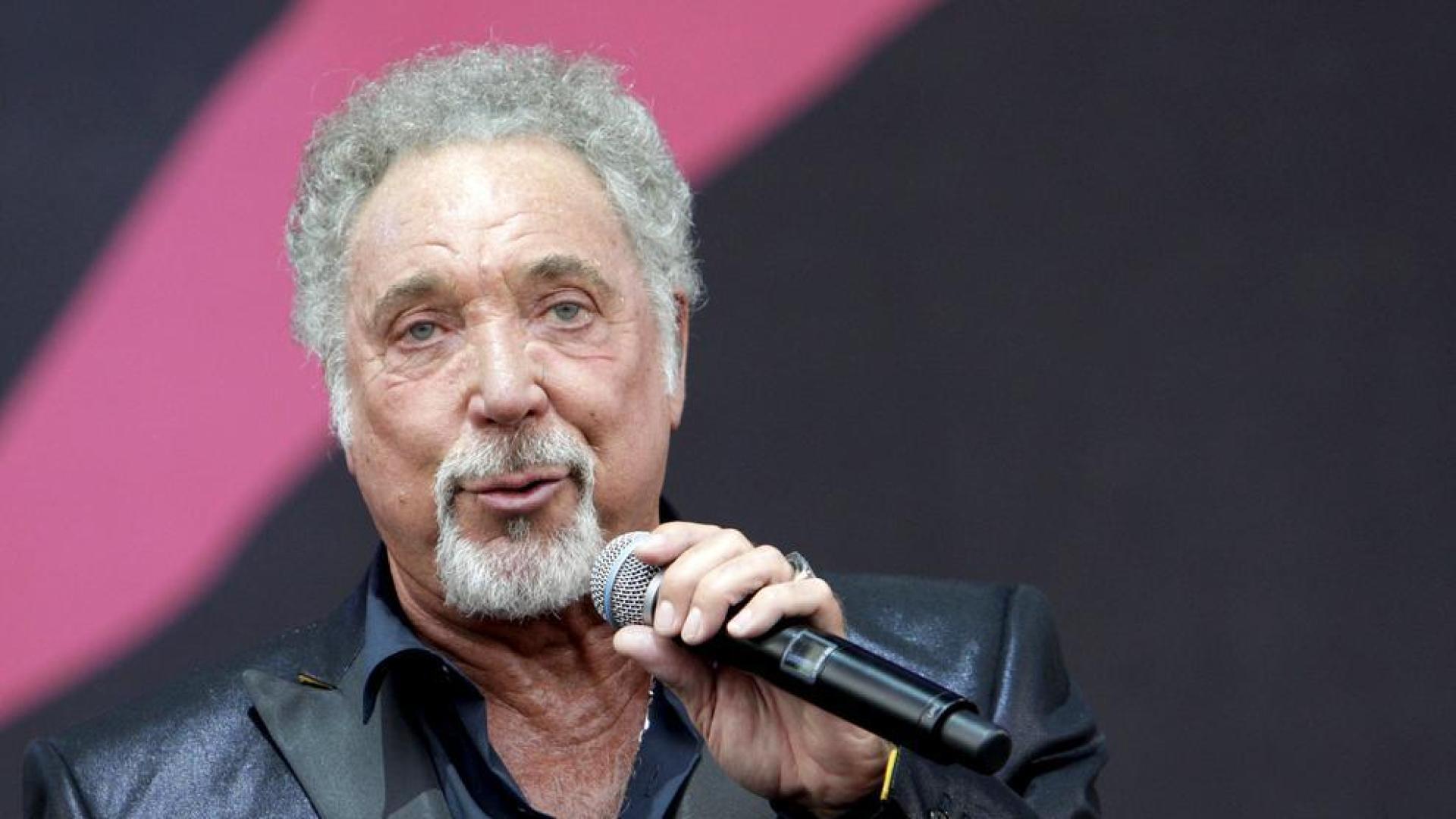 Tom Jones image