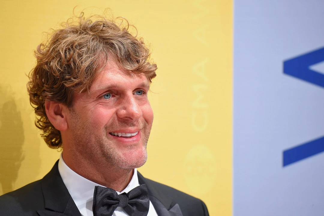 Billy Currington image