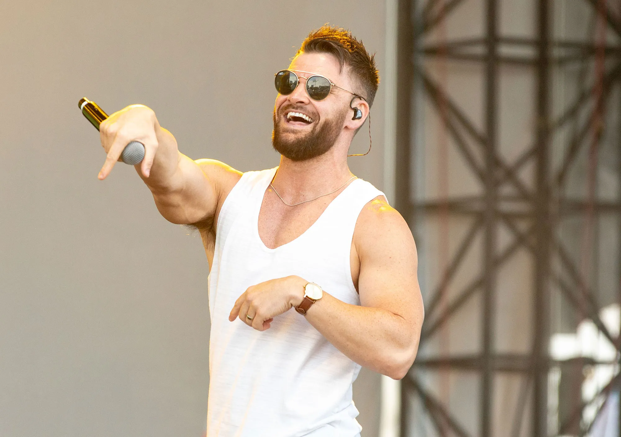 Dylan Scott image
