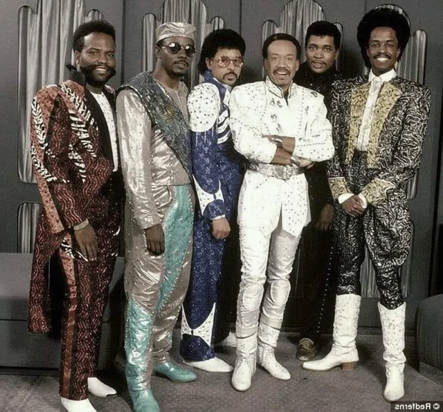 Earth Wind and Fire image