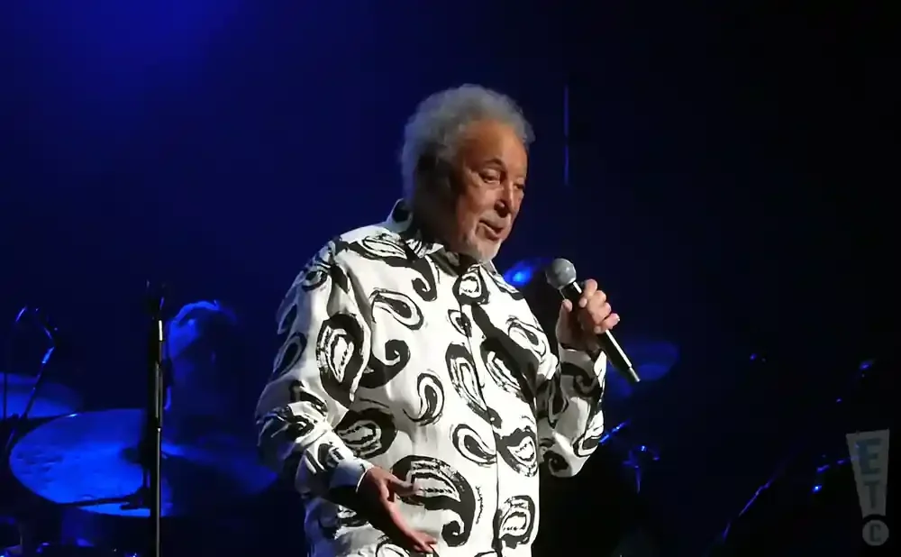 Tom Jones image