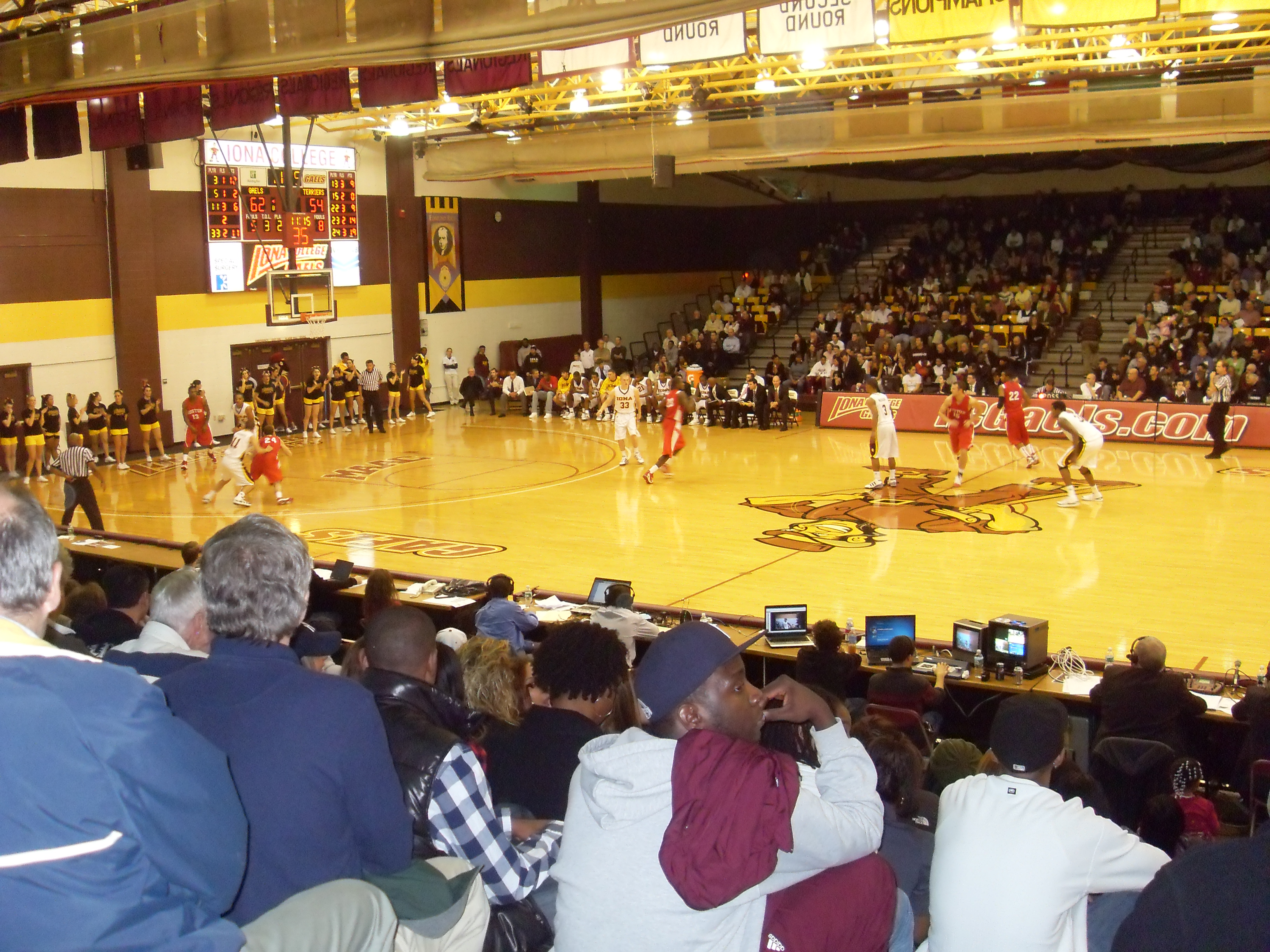 Fordham Rams vs. Iona Gaels