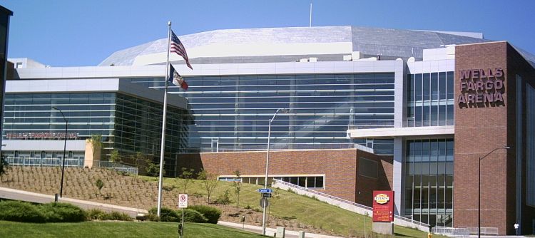 Motor City Cruise vs. Iowa Wolves
