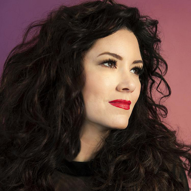 Mandy Barnett Sings Patsy Cline