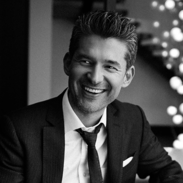 Matt Dusk: A Very Sinatra Christmas