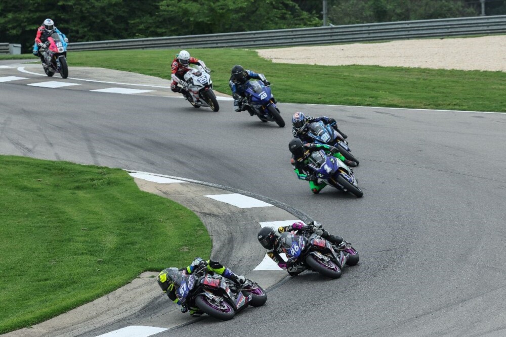 MotoAmerica Superbikes