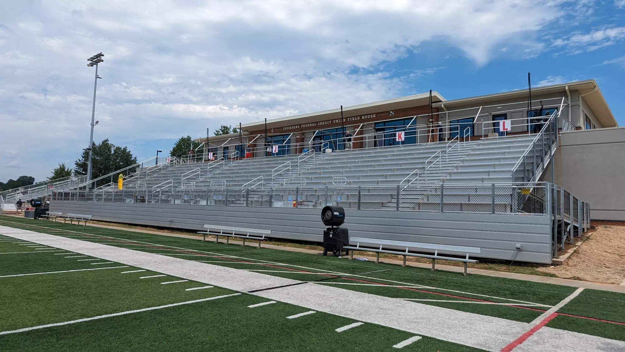Newberry College Wolves